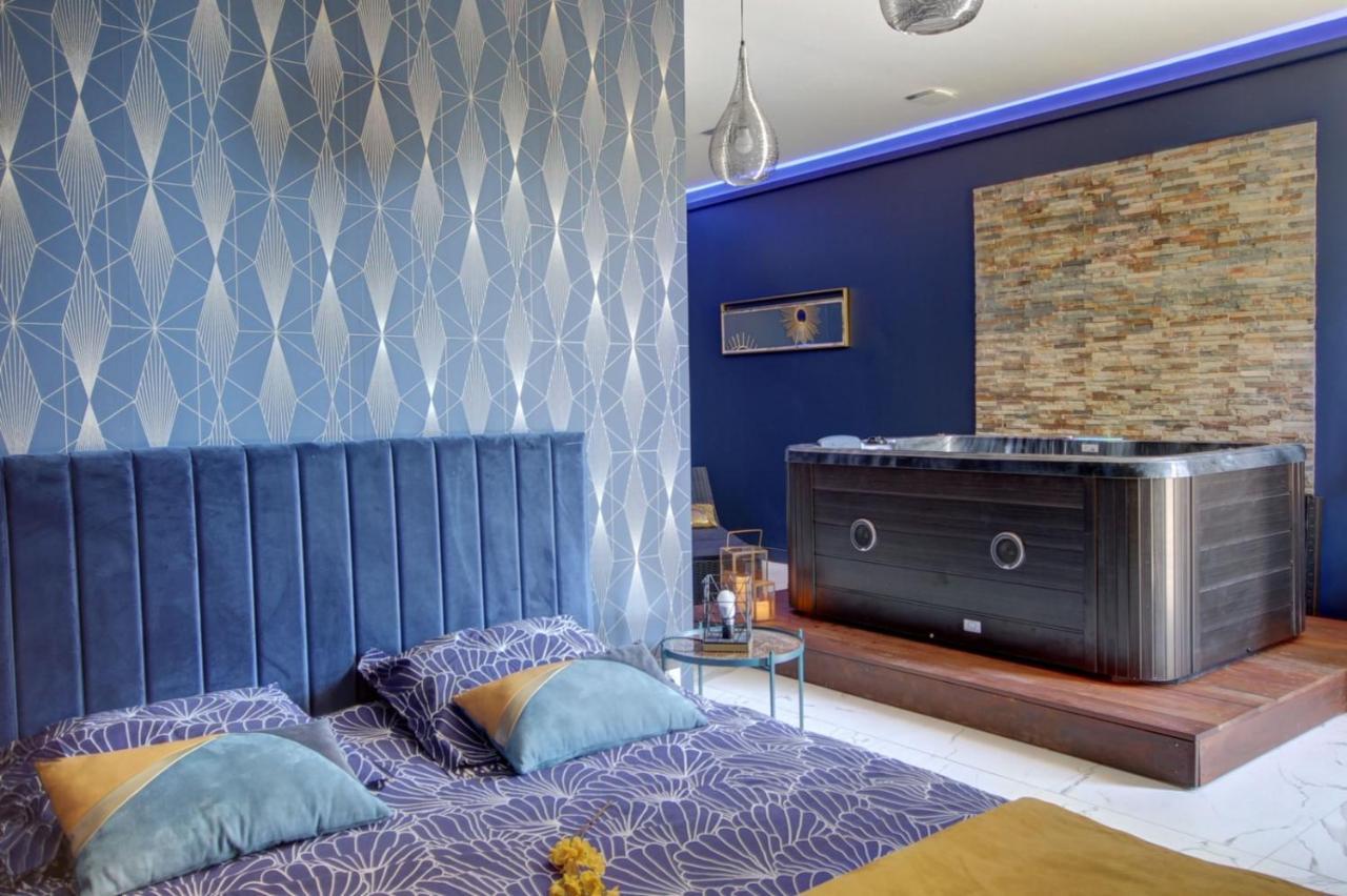 Suite Blue Jacuzzi Le Breuil  Dış mekan fotoğraf